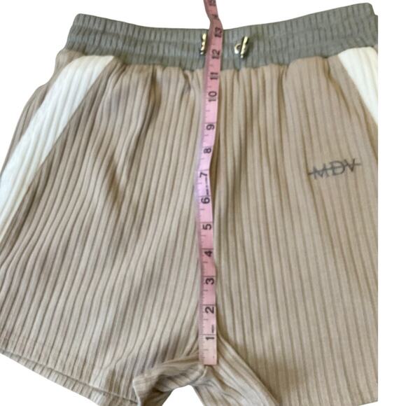 EUC Maniere De Voir Tonal Ribbed Colorblock Knit Shorts Size UK 8 US Small - Picture 6 of 11